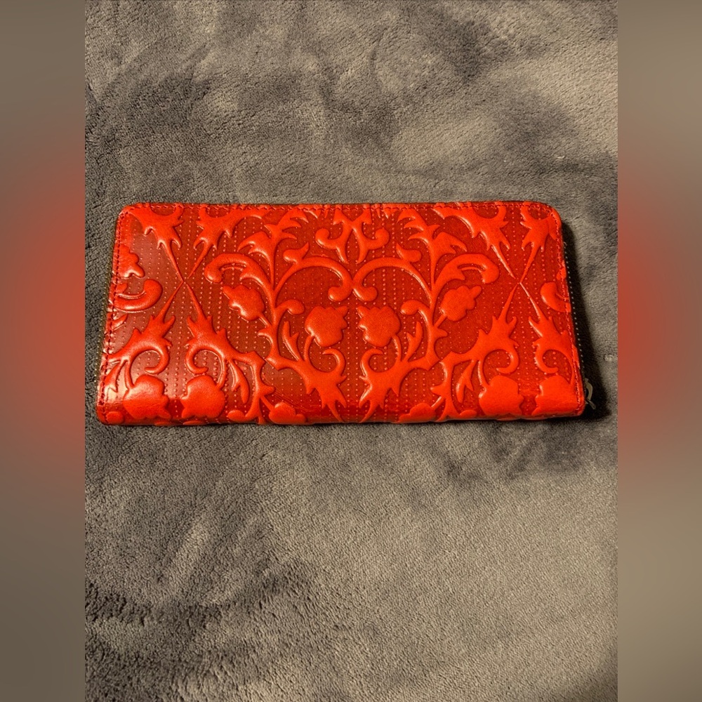 Patricia nash ladies red tooled zip around wallet